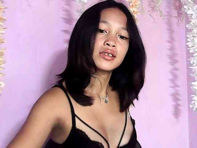 Laura1881 webcam
