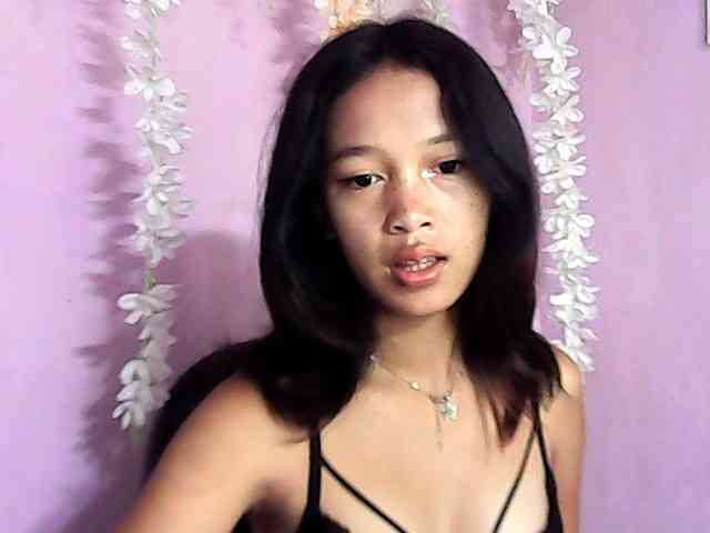 Laura1881 webcam