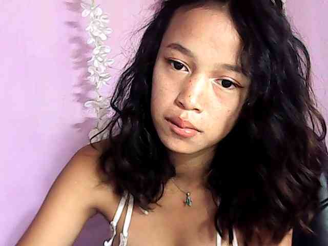 Laura1881 webcam