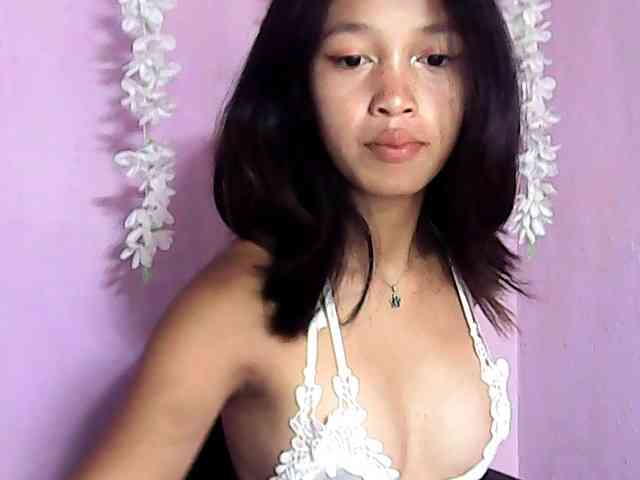 Laura1881 webcam
