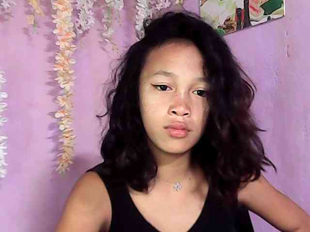 Laura1881 webcam