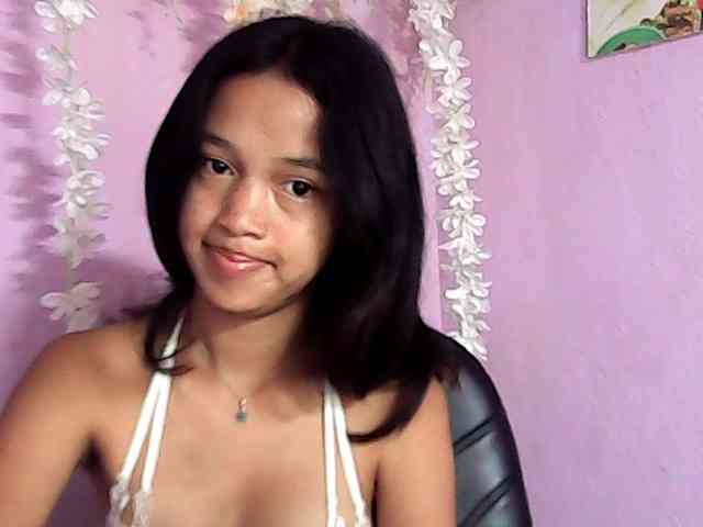 Laura1881 webcam