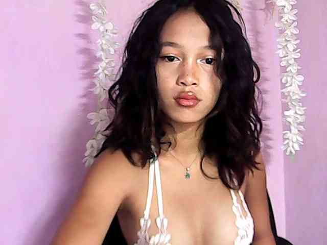 Laura1881 webcam