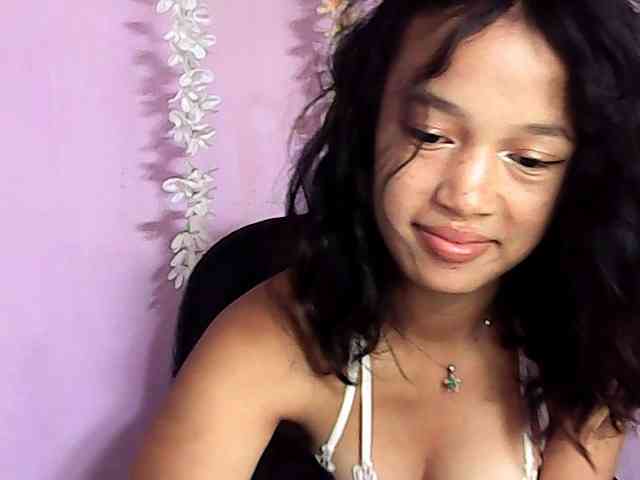 Laura1881 webcam