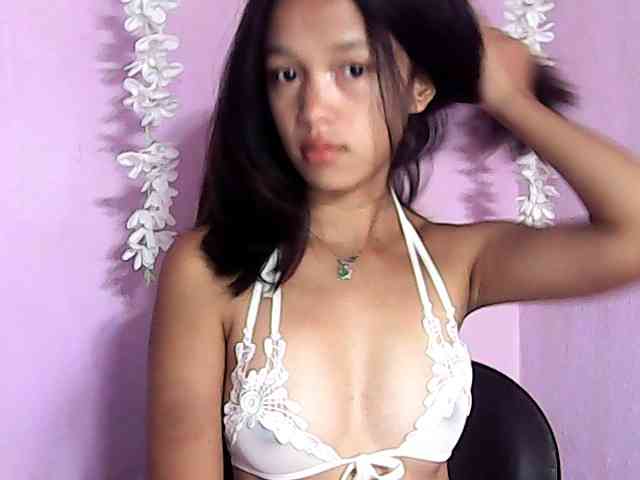 Laura1881 webcam