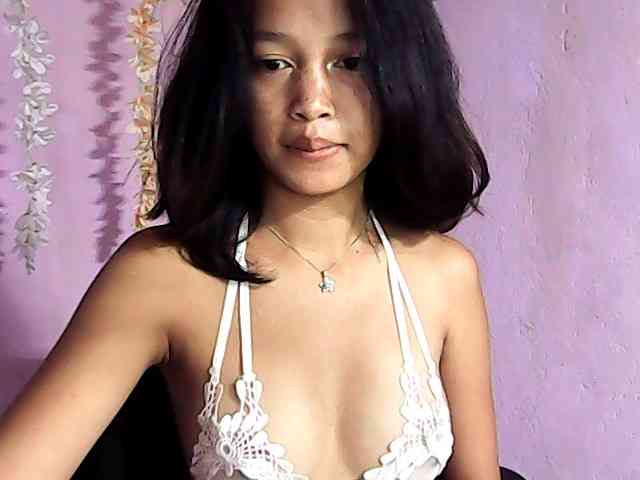 Laura1881 webcam