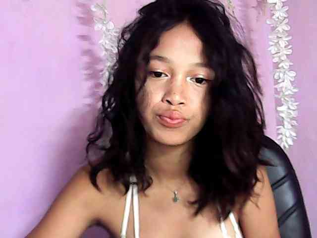 Laura1881 webcam