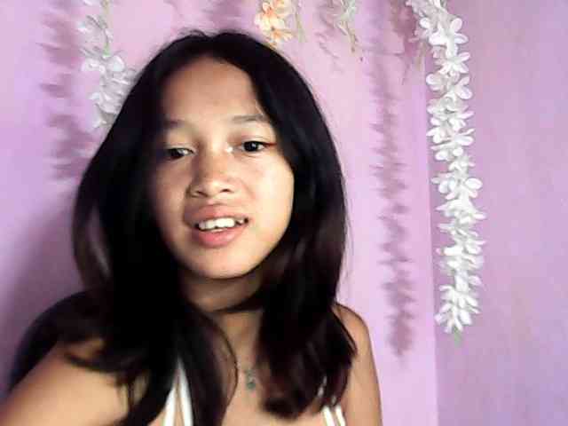 Laura1881 webcam
