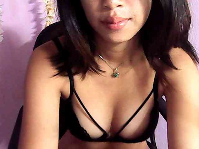 Laura1881 webcam