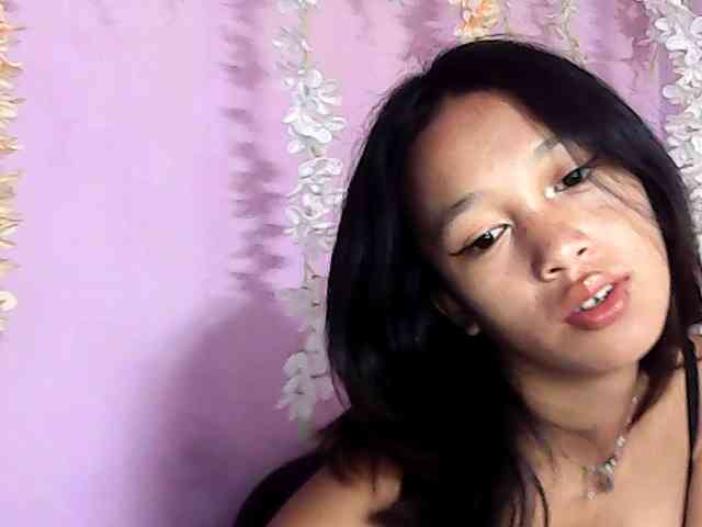 Laura1881 webcam