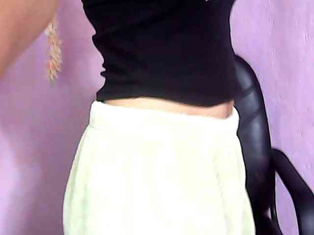 Laura1881 webcam