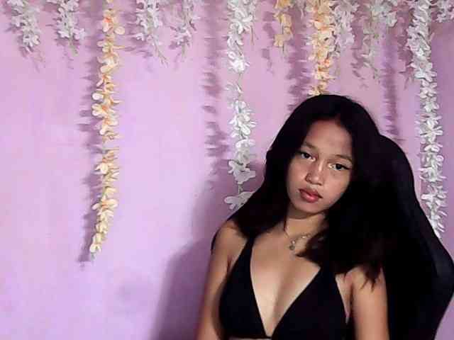 Laura1881 webcam