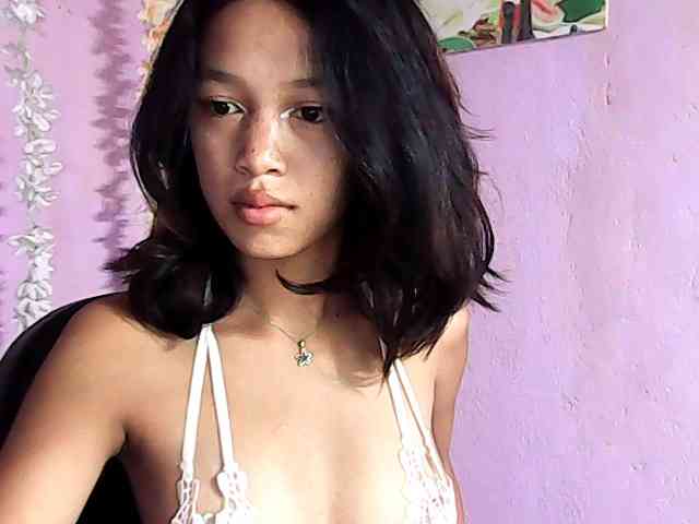 Laura1881 webcam