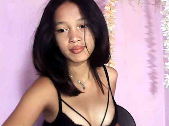 Laura1881 webcam