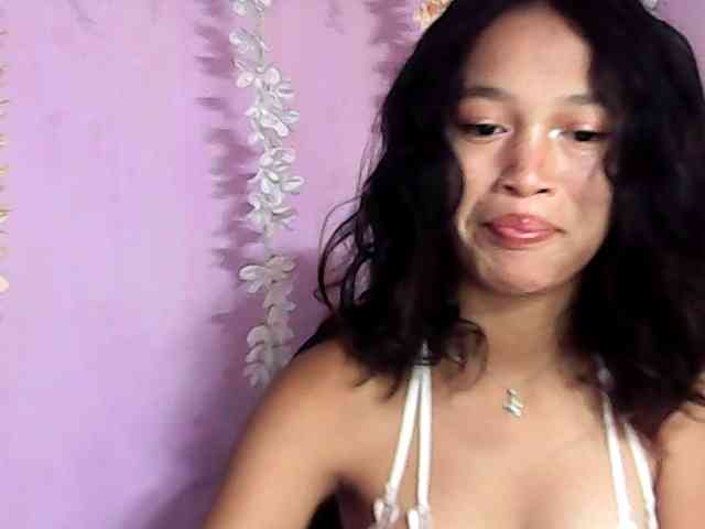 Laura1881 webcam