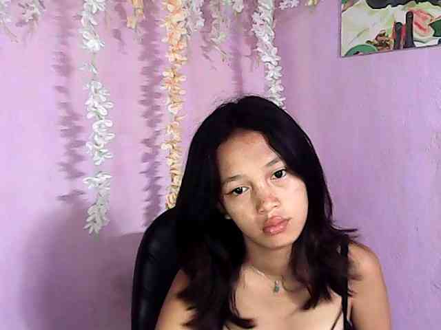 Laura1881 webcam
