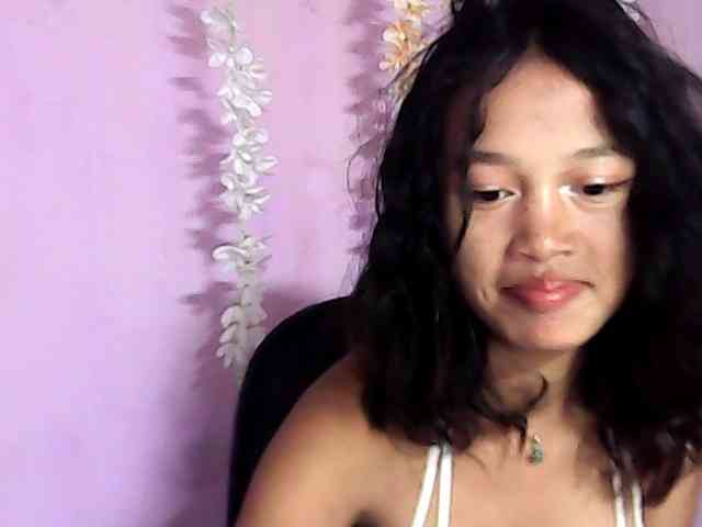 Laura1881 webcam