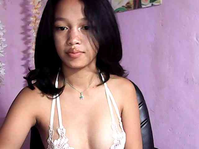 Laura1881 webcam