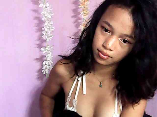 Laura1881 webcam