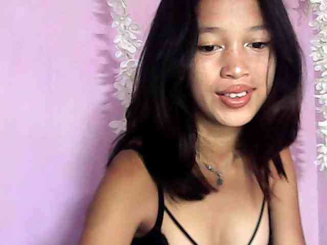 Laura1881 webcam