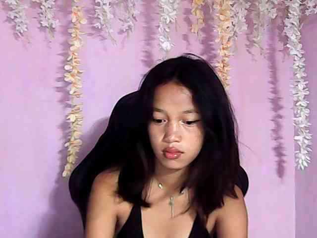 Laura1881 webcam