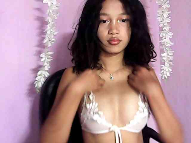 Laura1881 webcam