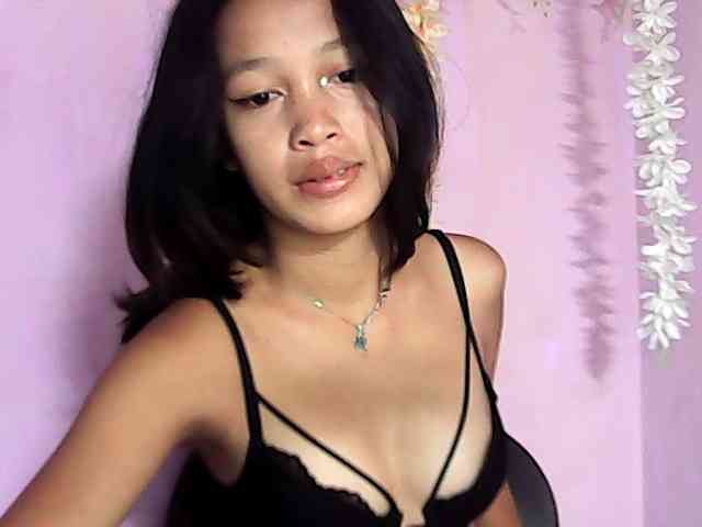 Laura1881 webcam