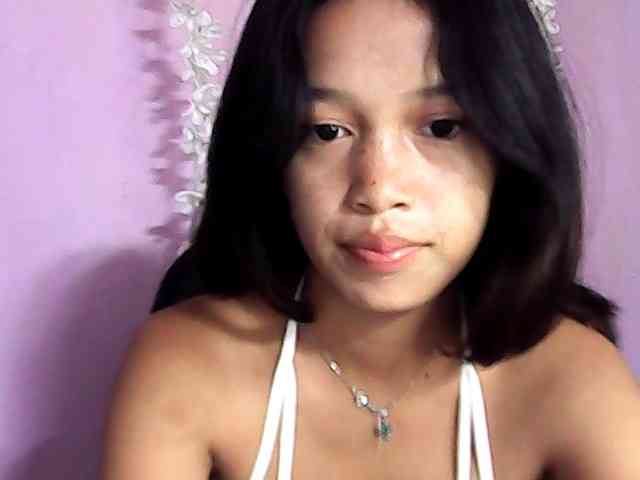 Laura1881 webcam