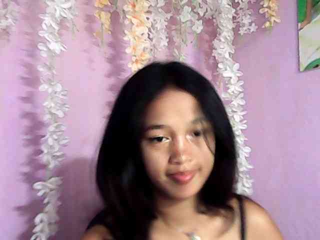Laura1881 webcam