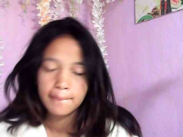 Laura-Carenne webcam