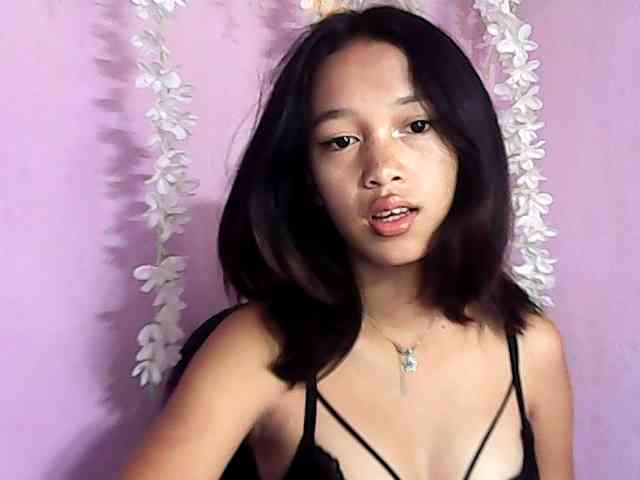 Laura1881 webcam