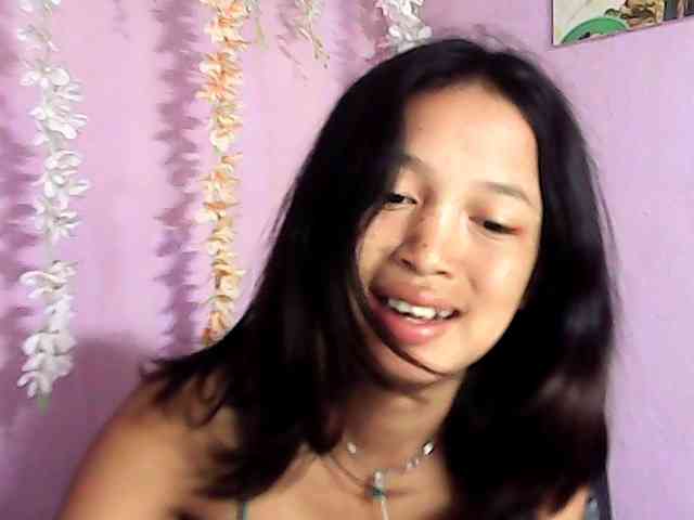 Laura1881 webcam