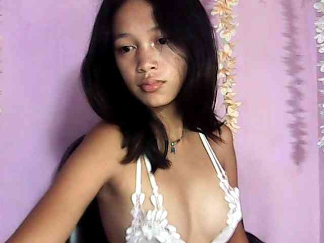 Laura1881 webcam