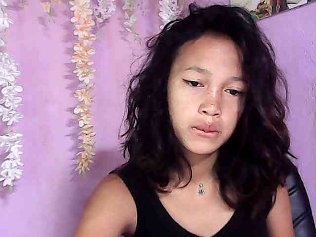 Laura1881 webcam