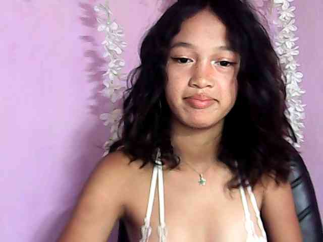 Laura1881 webcam