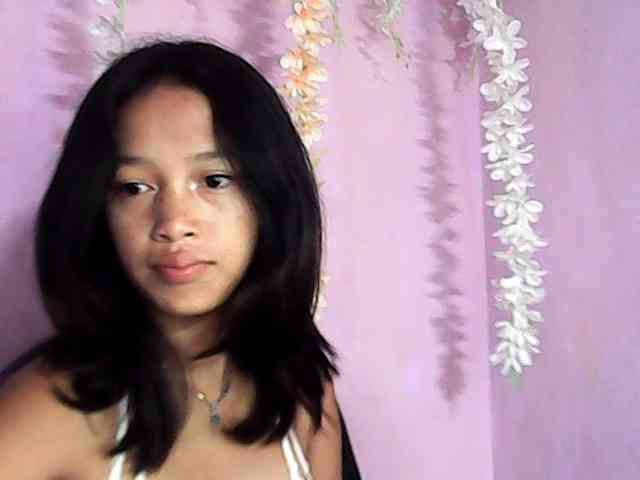 Laura1881 webcam