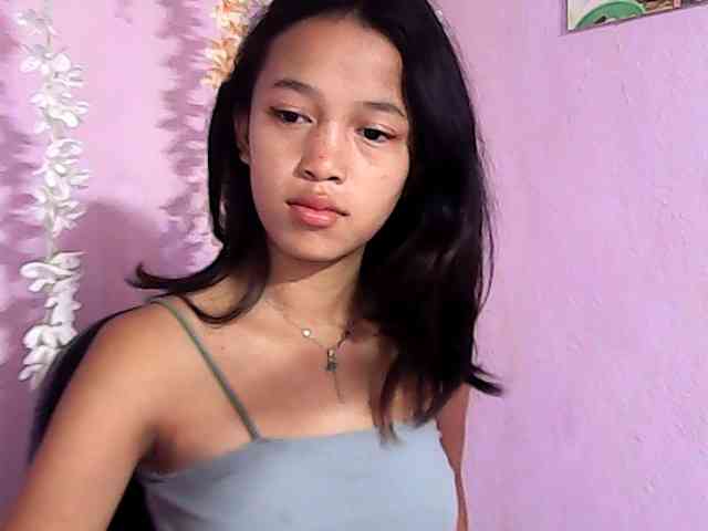 Laura1881 webcam