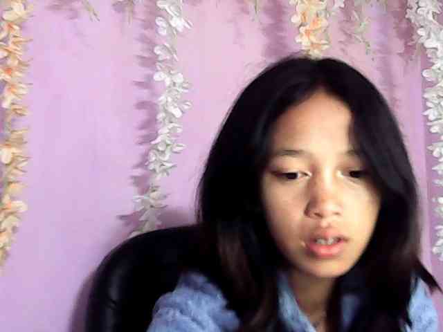 Laura1881 webcam