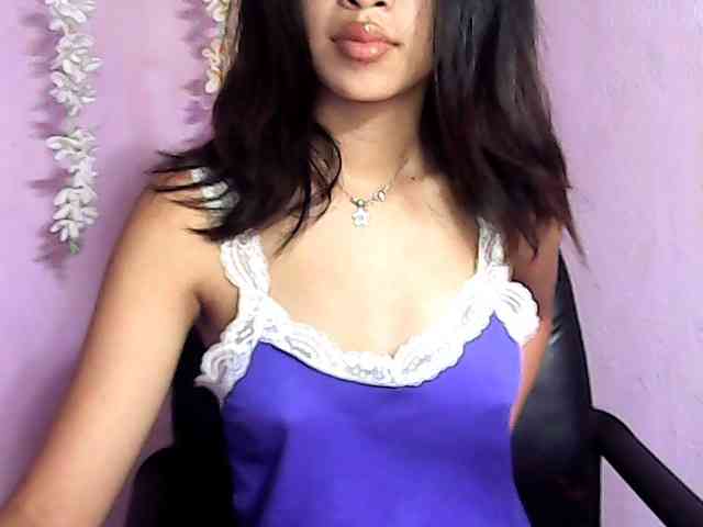 Laura1881 Live Webcam on BongaCams