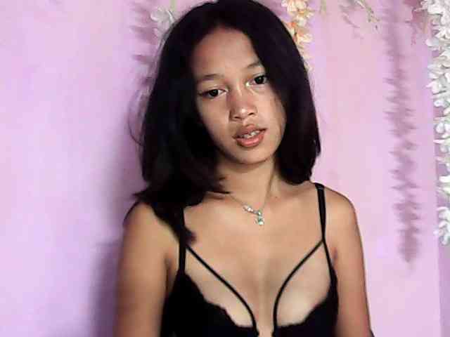 Laura1881 webcam