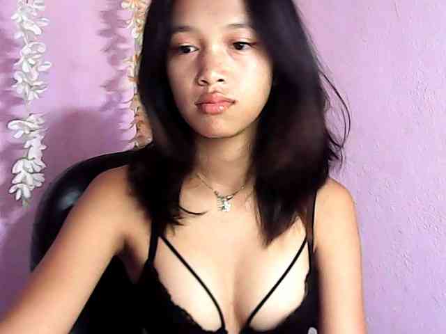 Laura1881 webcam
