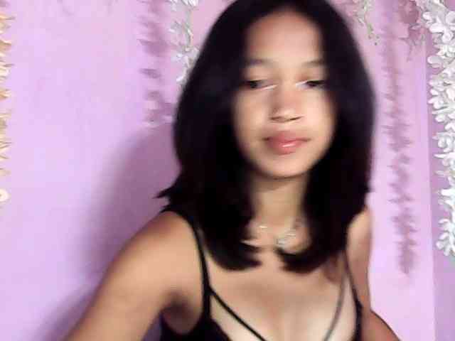 Laura1881 webcam