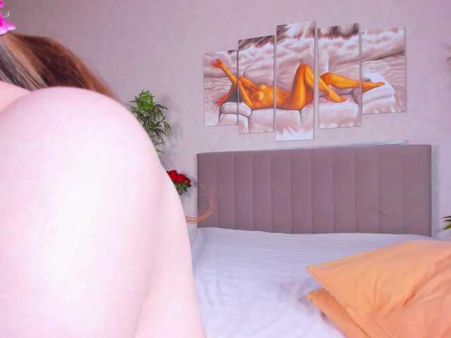Camilla-Kelly webcam