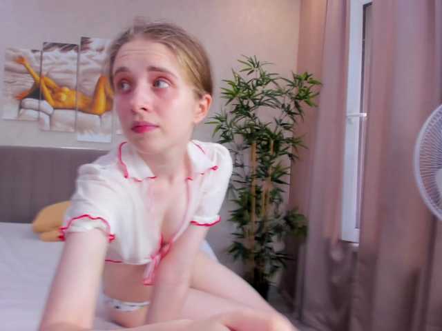 Camilla-Kelly live cam on BongaCams