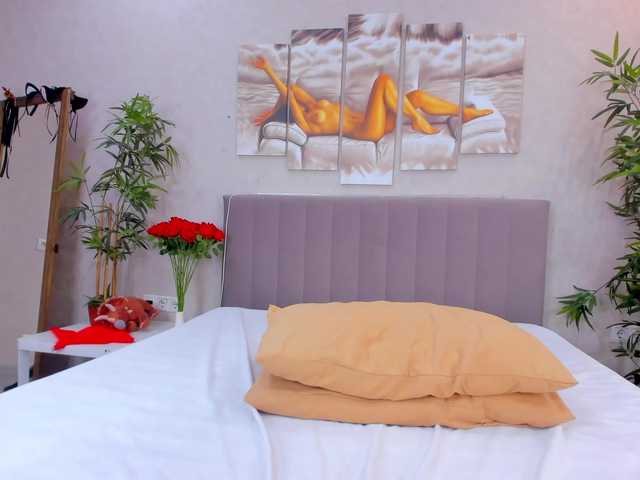 Camilla-Kelly live cam on BongaCams