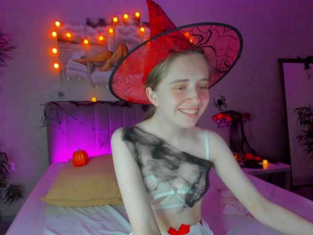 Camilla-Kelly live cam on BongaCams