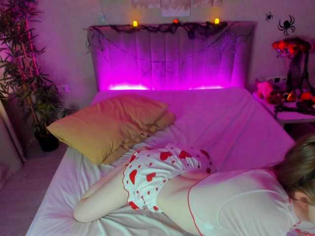 Camilla-Kelly live cam on BongaCams
