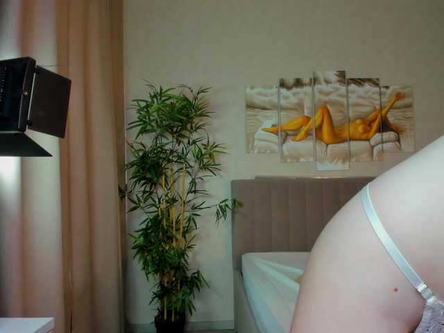 Camilla-Kelly live cam on BongaCams