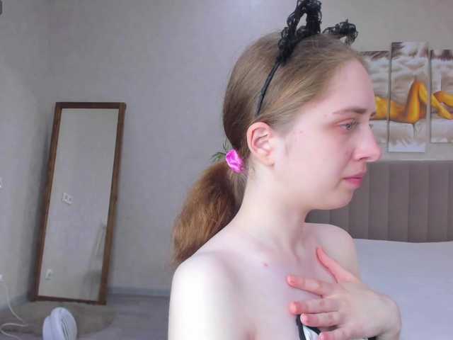 Camilla-Kelly webcam