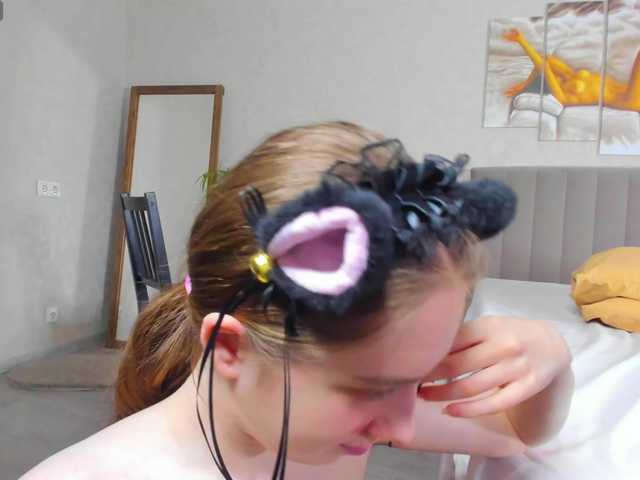 Camilla-Kelly's BongaCams show and profile